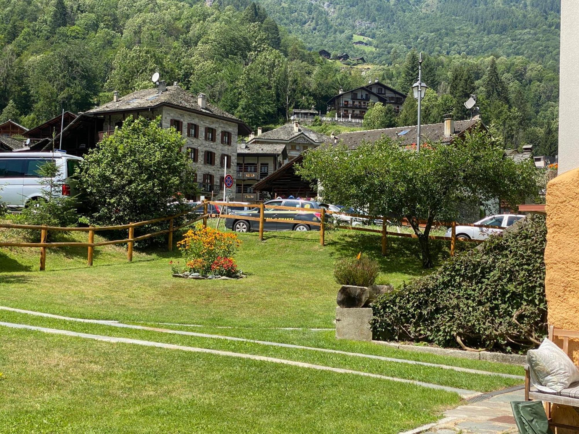 L'Aria Di Casa Bed & Breakfast Alagna Valsesia Ngoại thất bức ảnh