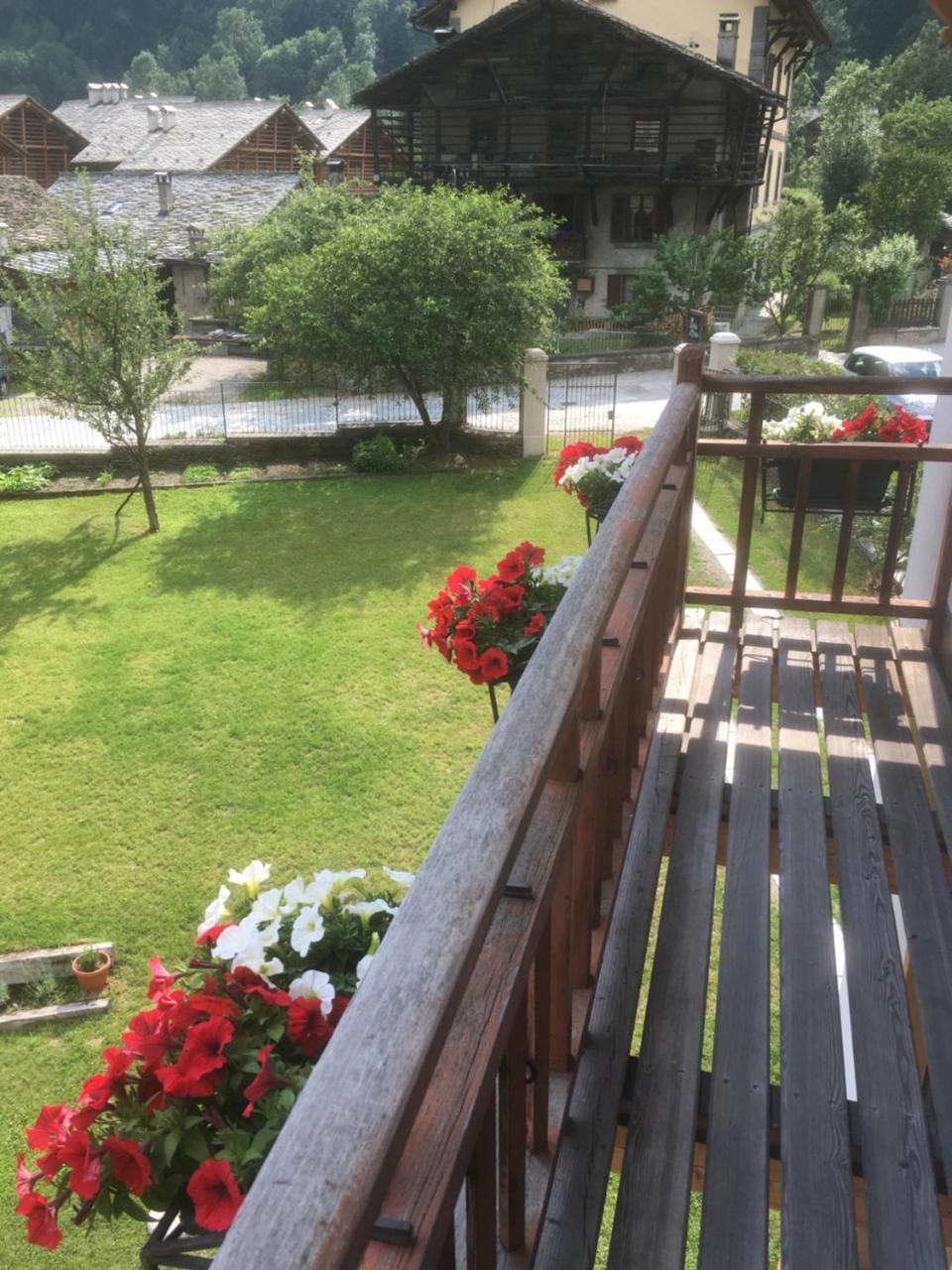 L'Aria Di Casa Bed & Breakfast Alagna Valsesia Ngoại thất bức ảnh